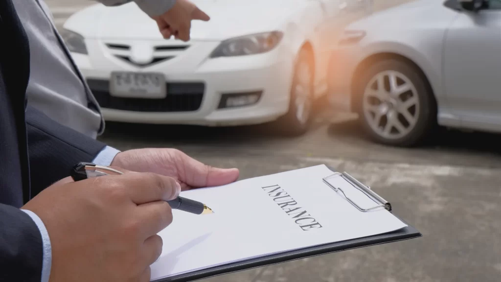 Dealing With Insurance Adjusters After a Car Crash