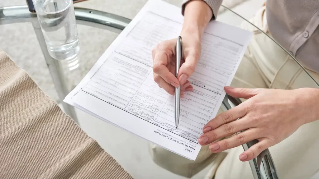 How a Lawyer Can Help You With Your Injury Insurance Claim image raw