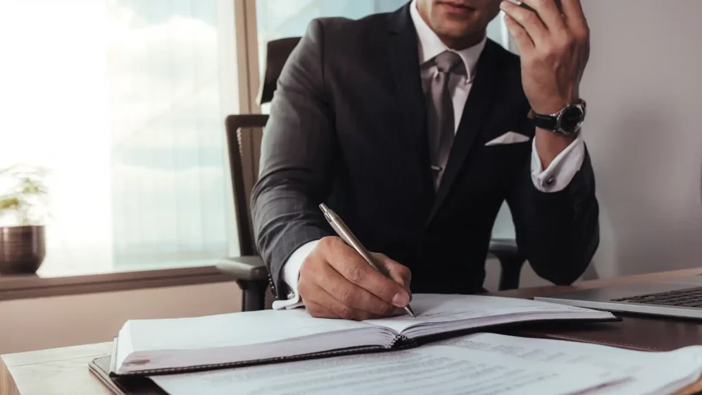 The Process of Negotiating a Settlement in an Injury Claim Image 2